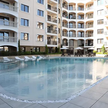 Valencia Gardens Luxury Апартамент