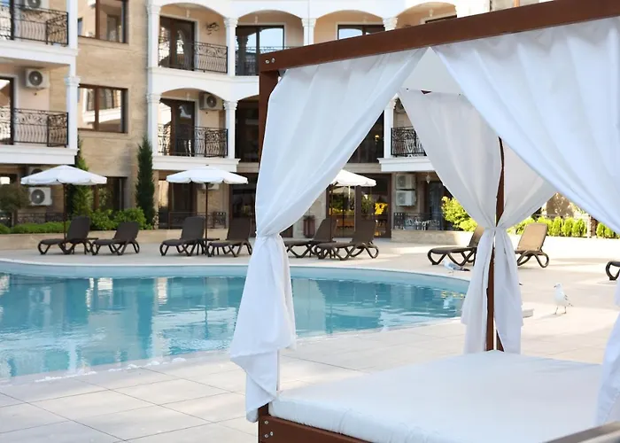 Valencia Gardens Luxury アパート ネセバル