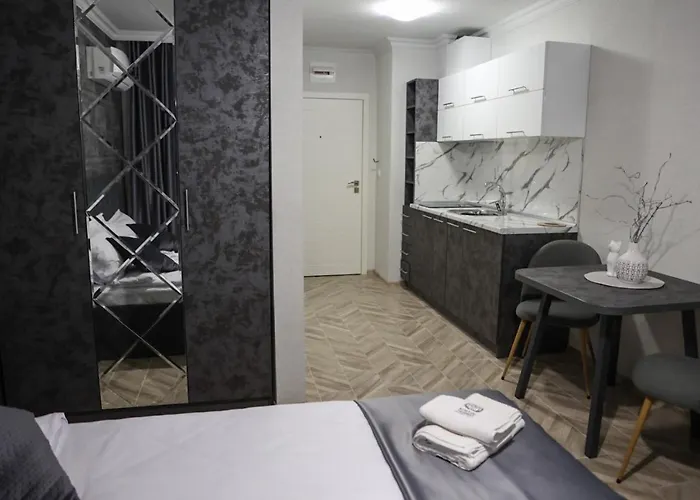 Valencia Gardens Luxury アパート ネセバル